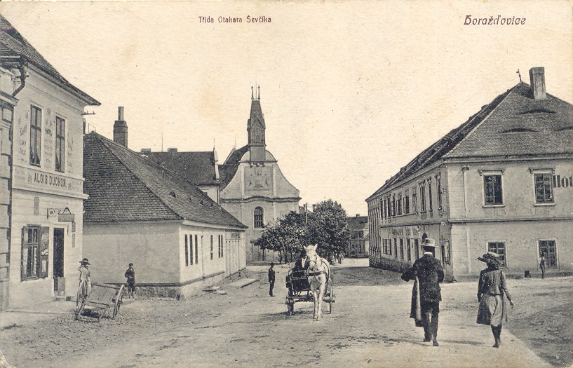 Historie budovy – foto 11